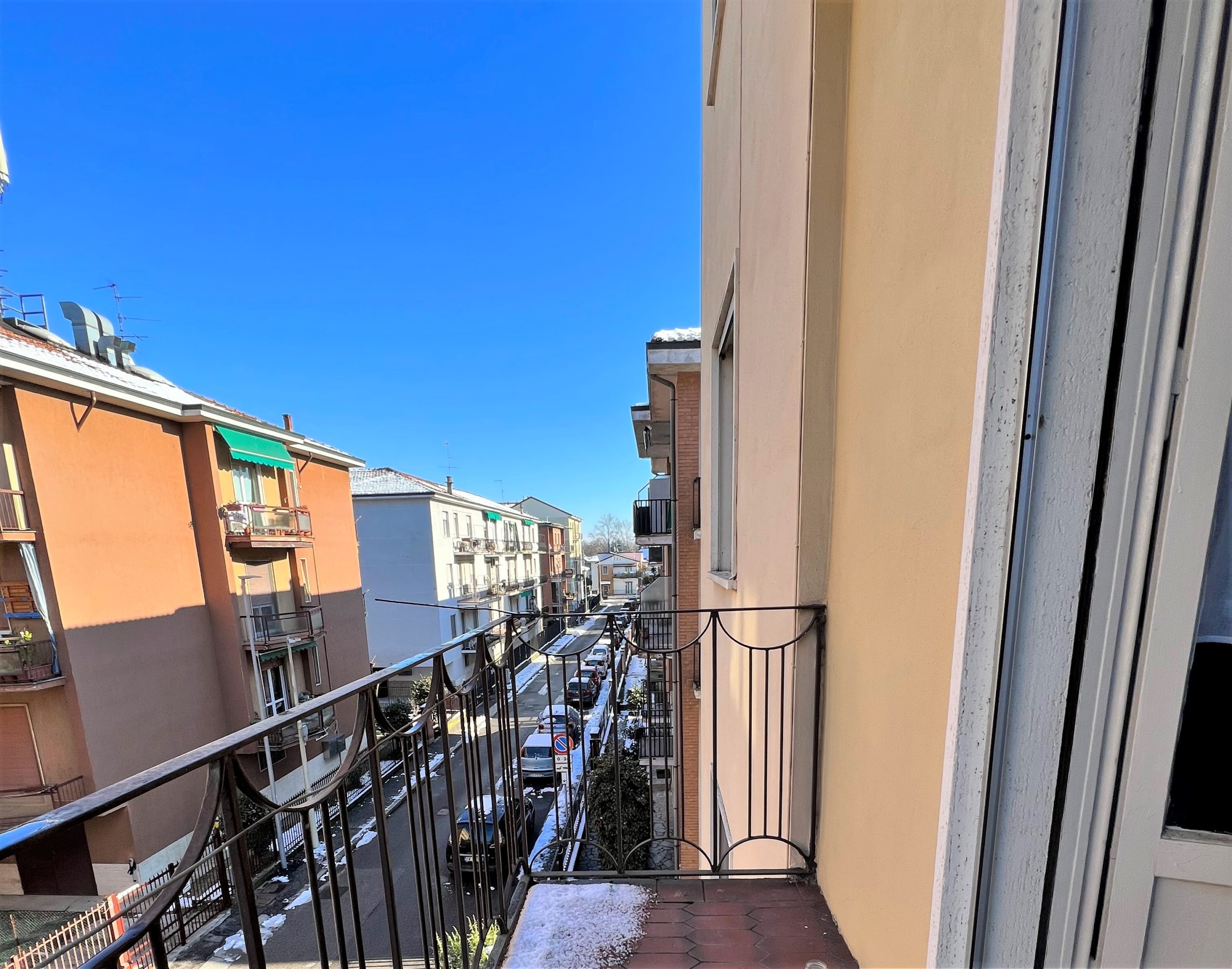Pavia zona Mirabello (PV)- Appartamento trilocale con balconi